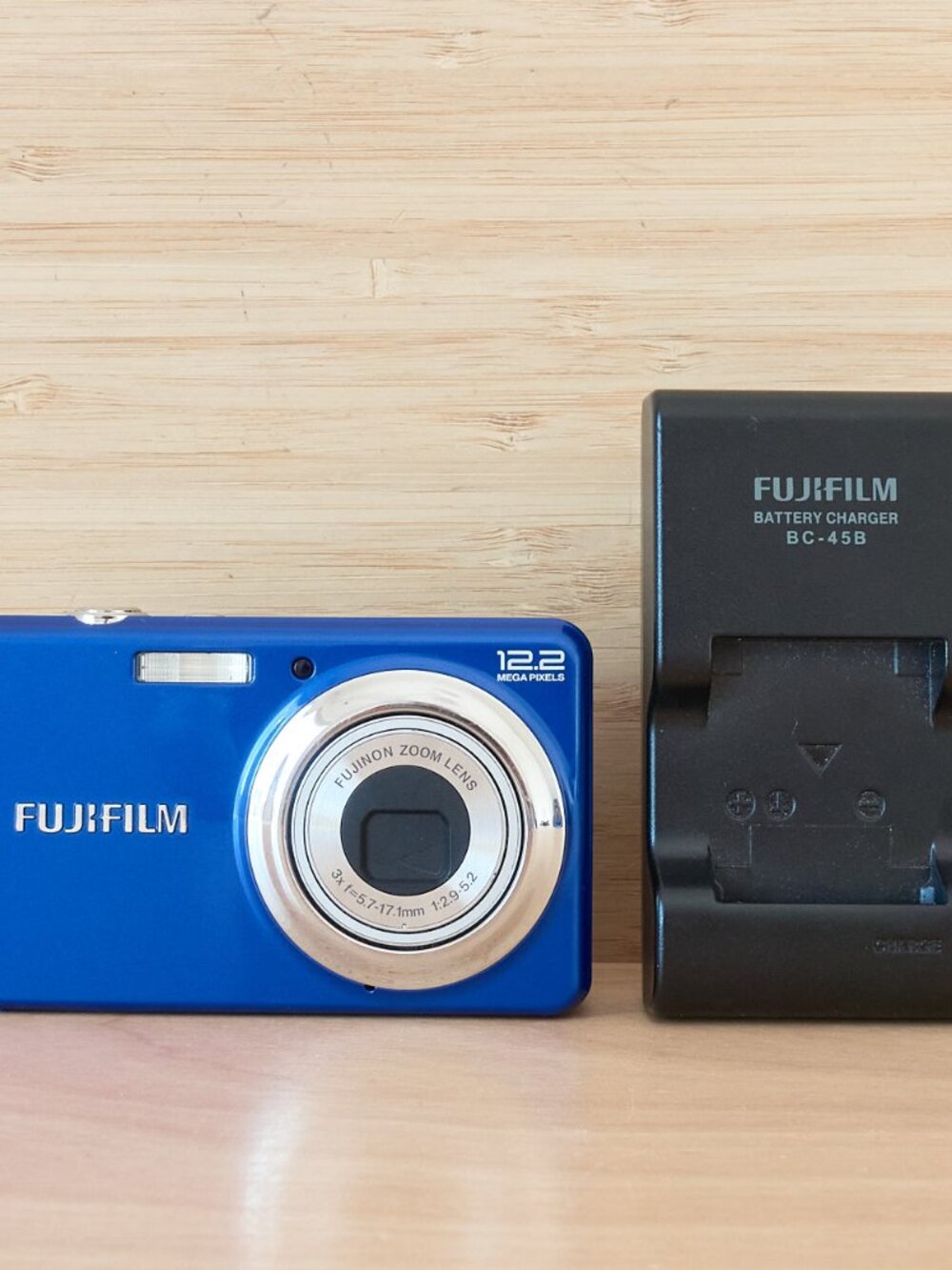 Fujifilm FinePix J30 Blue 12.2MP Digital Camera 3x Zoom Tested